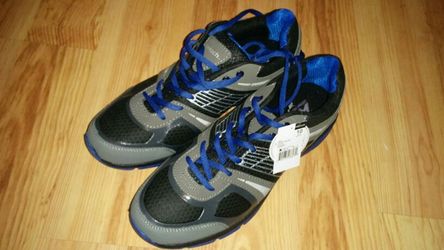 New mens shoes size 10