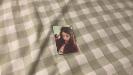 ILLIT moka photocard
