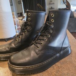 New Women's Size 9 Doc Martens