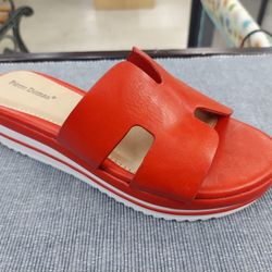 RED Ladies Sandals In Size 7 ONLY!!! NEW 