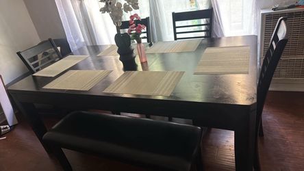 Vendo comedor 6 puestos , Aire acondicionado, ventilador, y sillón de dos puestos