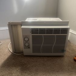 Ac unit great condition barely used