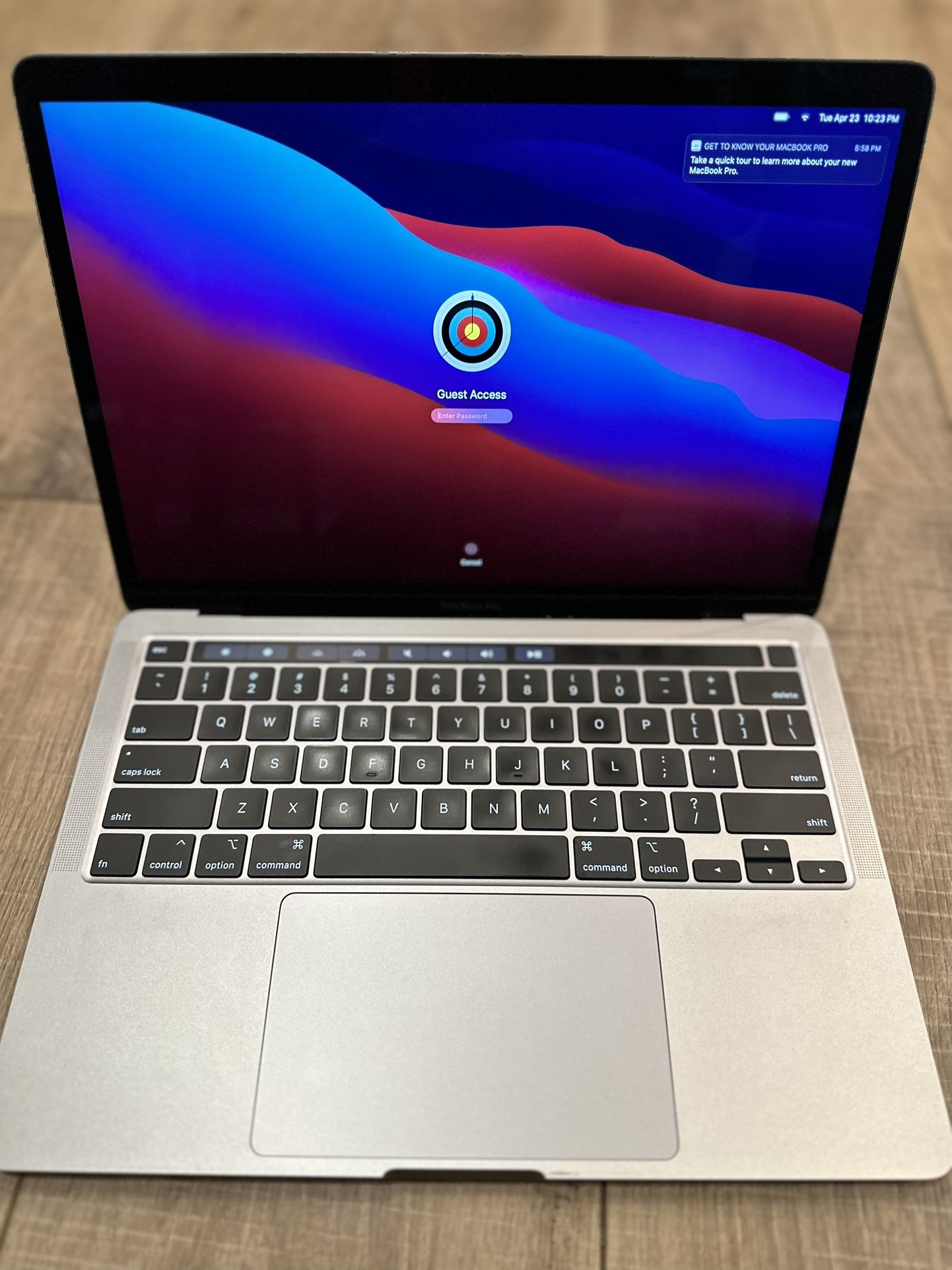 2020 Apple MacBook Pro 13" i5 2.0GHz 16GB RAM 512GB SSD Space Gray (Apple Care)