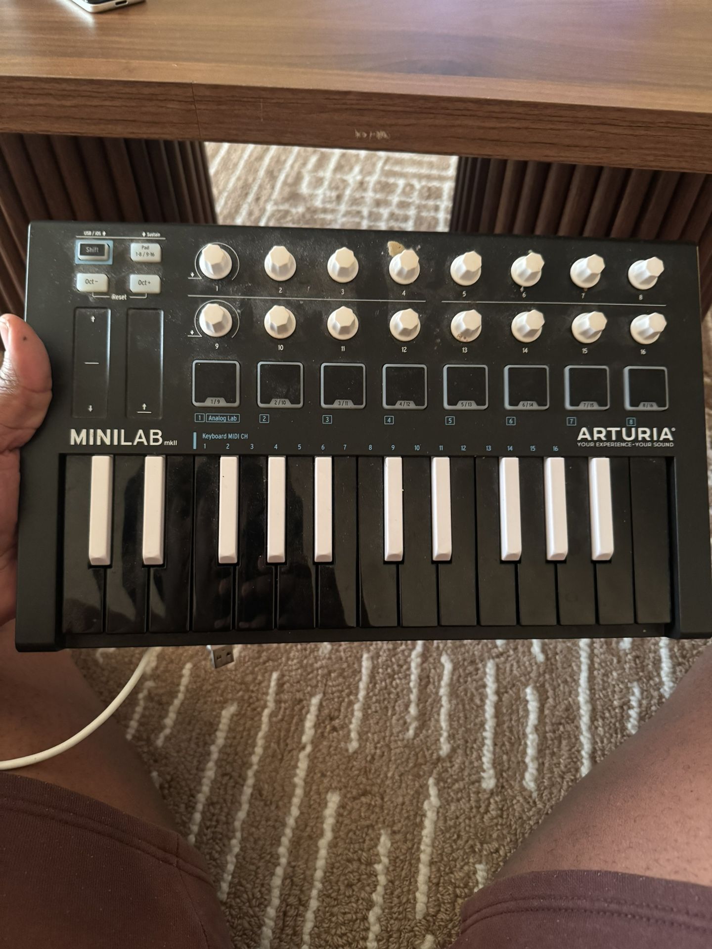 Arturia MiniLab mK2
