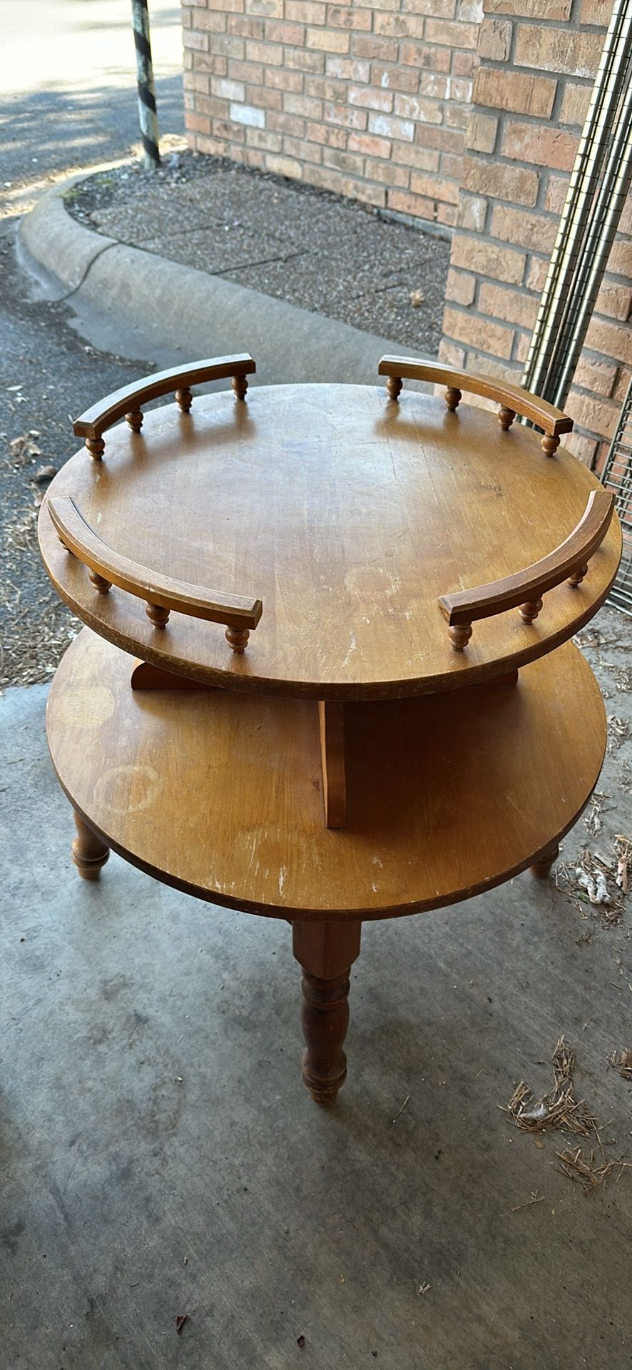 Round Table
