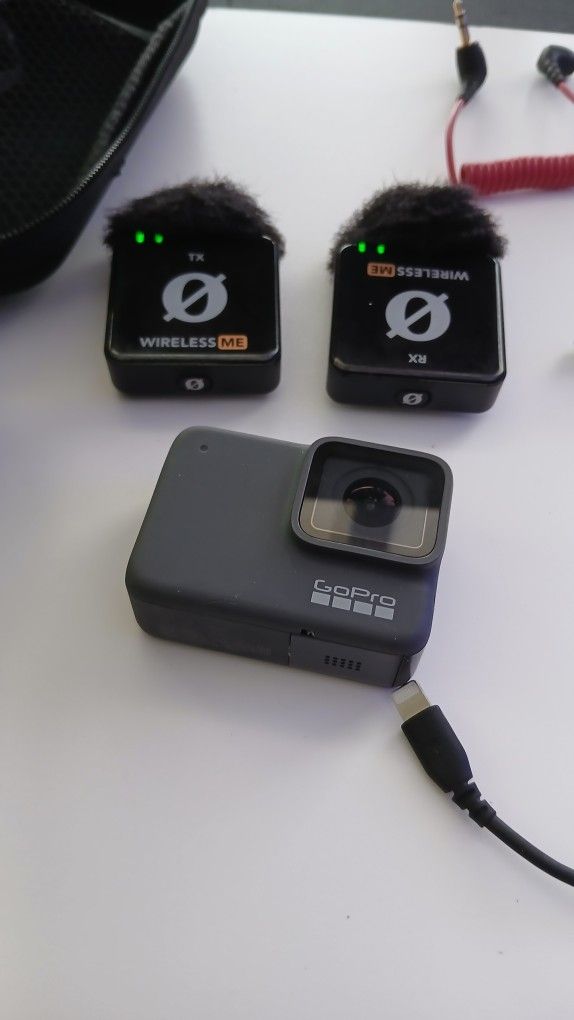 Bundle Deal (Wireless Me Mics And Gopro 7 Silver)