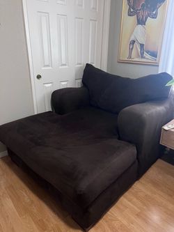 Oversized comfy lounge chair sofa