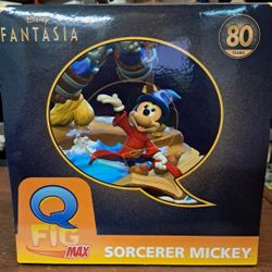 Disney Fantasia Sorcerer Mickey Mouse Magical Statue / Q-Fig Max
