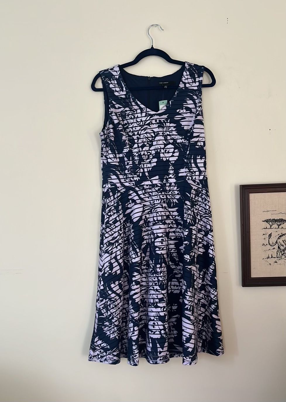 Brand New Maggy London Blue & White Floral Dress - Size 8