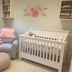 Pottery Barn Larkin - 4 In 1 Convertible Crib