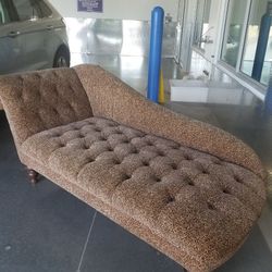 High end leopard chaise longue | Chic sofa