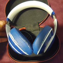 Beats by Dre Studio Wireless Blue headphones Limited edition LA Dodgers. Case+charging Cable. Good working.