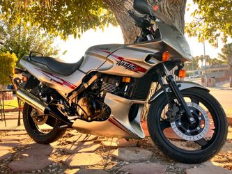 Kawasaki EX 500 ninja  2007 11,000miles