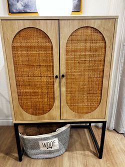 Storage cabinet