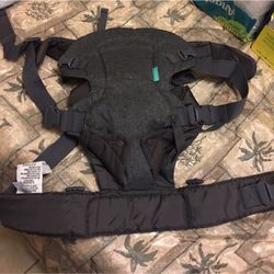 Infantino baby carrier