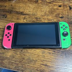 For Sale: Nintendo Switch Bundle - Everything You Need to Start Gaming! 
