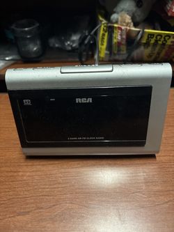 RCA Alarm Clock Radio AM/FM with AUX