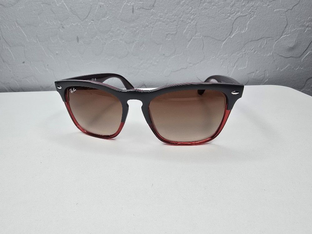 Ray-Ban