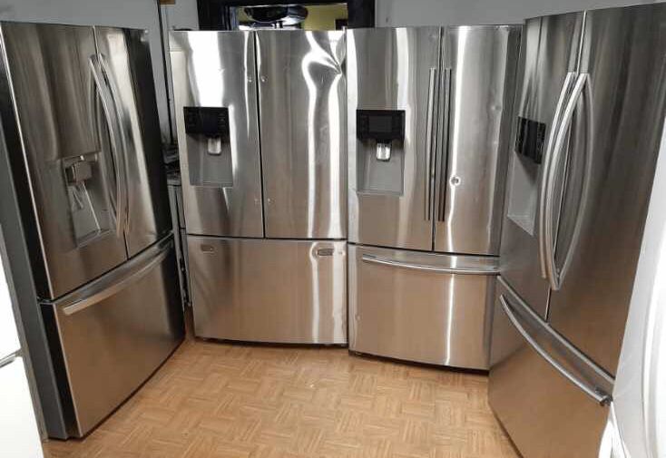 ((Scratch & Dent Sale)) Samsung Stainless Steel French 3Door Refrigerator $650