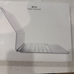 Magic Keyboard IPad 13inch