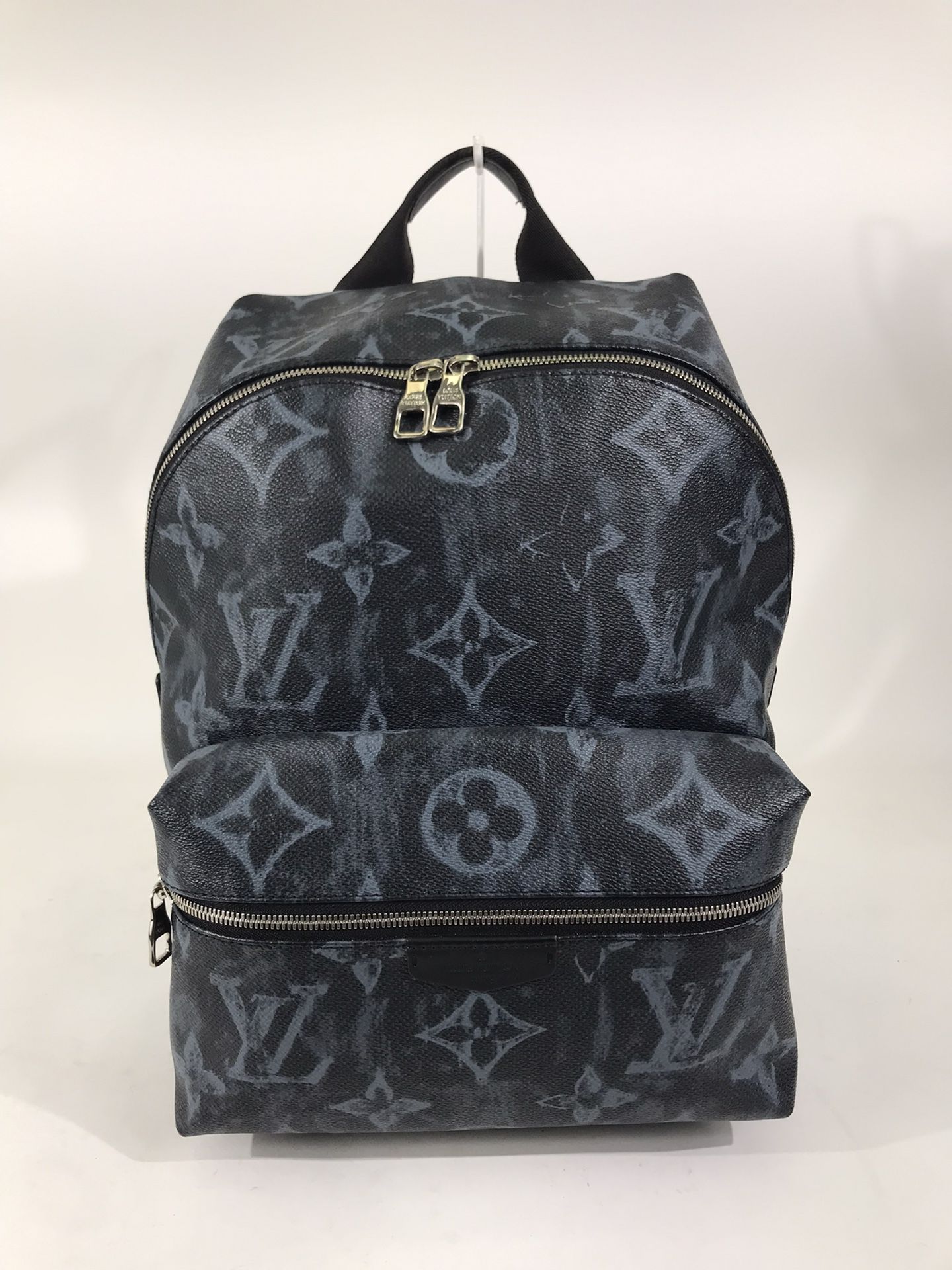 Louis Vuitton Monogram Pastel Noir Discovery PM Backpack for Sale in  Huntington Park, CA - OfferUp