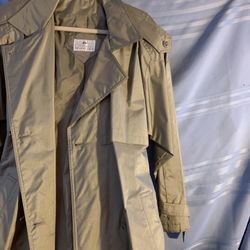 Women’s Trench Coat/Rain Jacket 