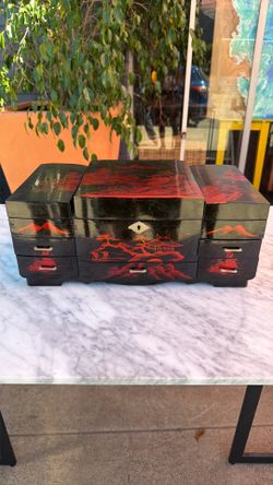 Mid Century, beautiful jewelry box
