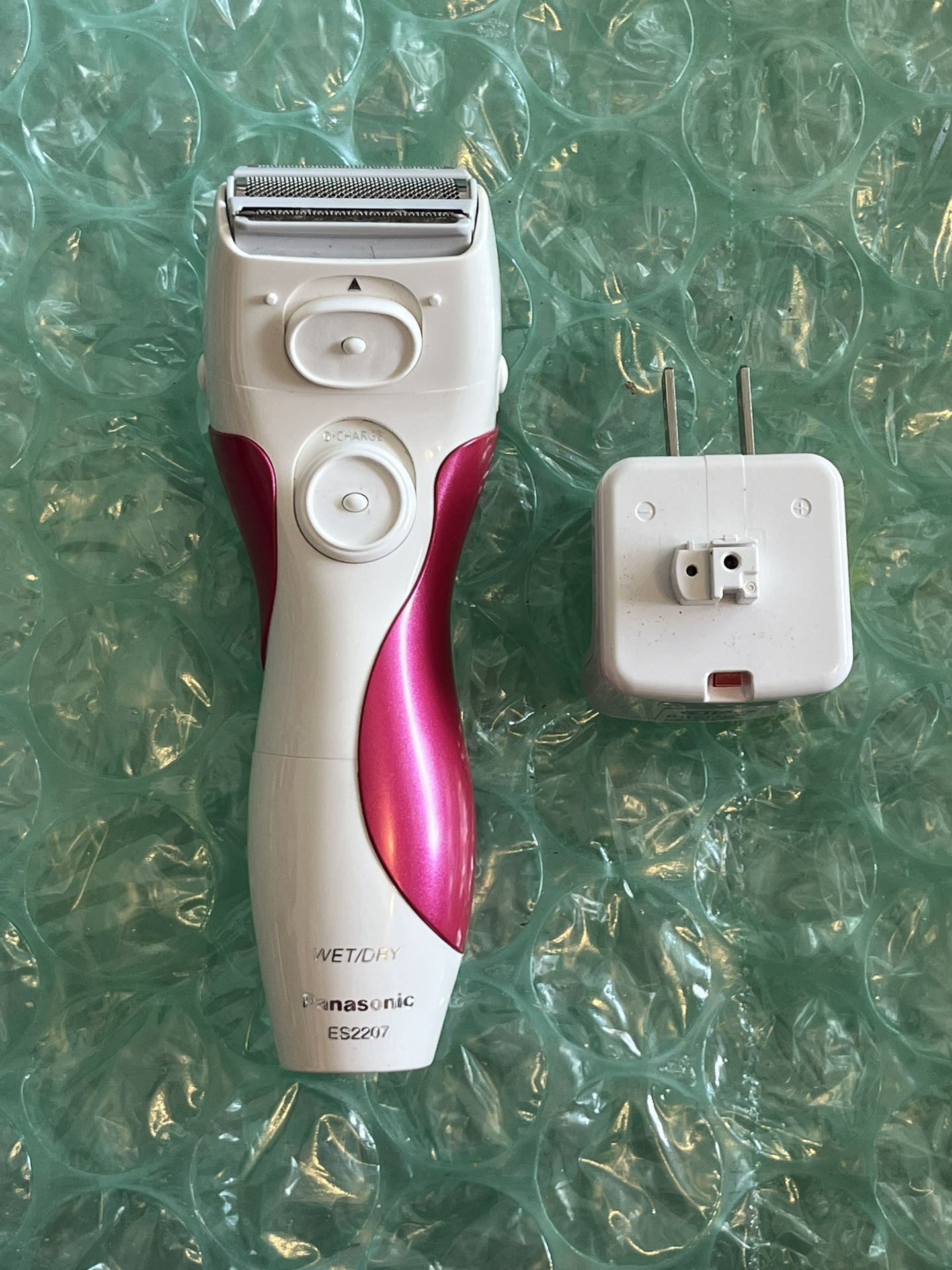 Nice Panasonic Wet/Dry Women's Cordless Rechargeable Shaver ES2207 Works Great