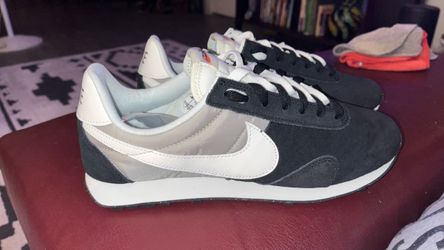 Nike Montreals - men’s size 10 - brand new ——make offer !!