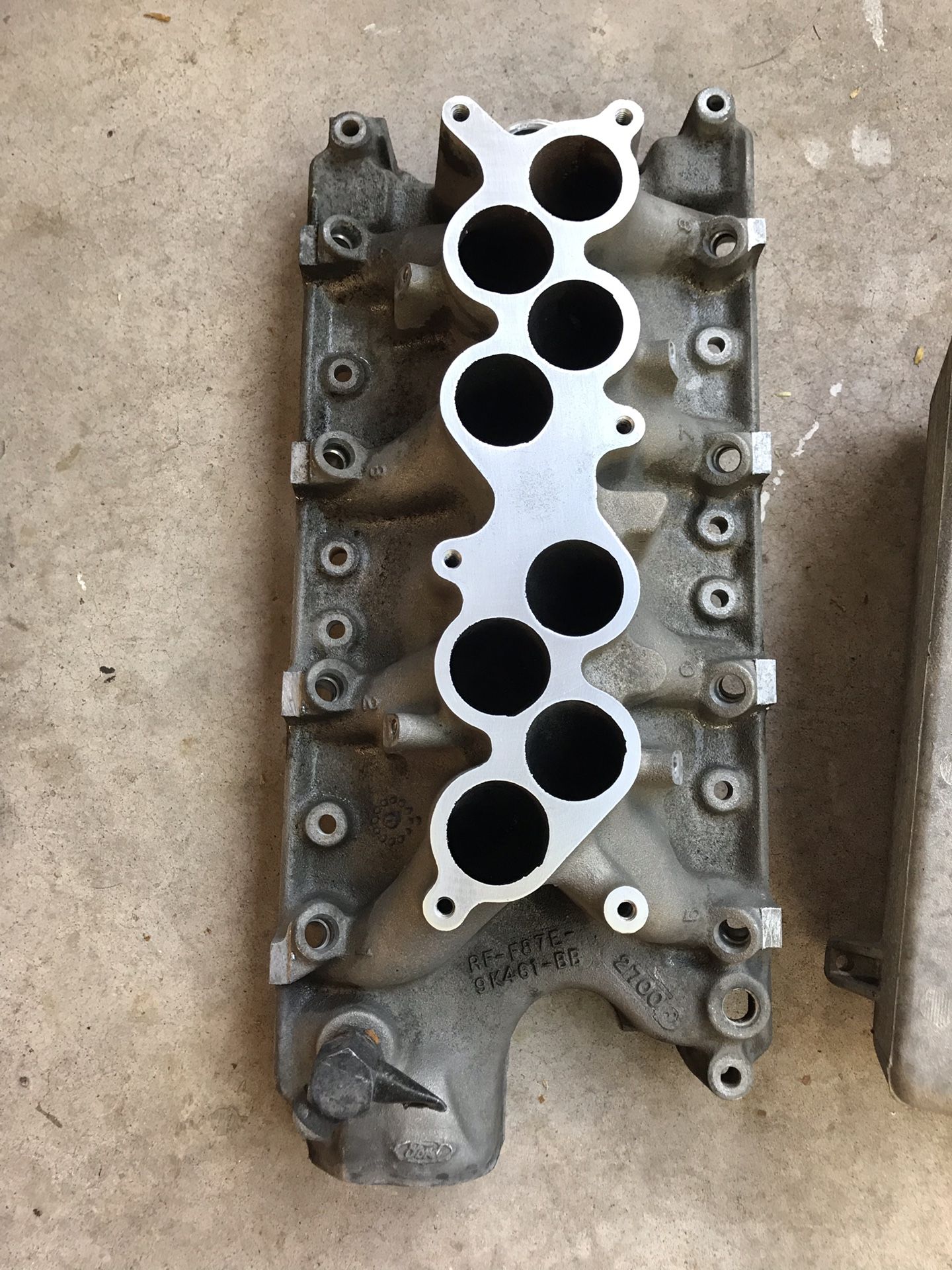Ford GT40 Mustang Intake Manifolds Upper and Lower parts for Sale in Tempe, AZ OfferUp