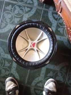 Kicker 12 speaker