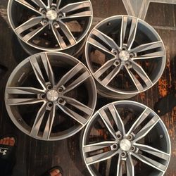 20x8.5   2010 Camaro Rims