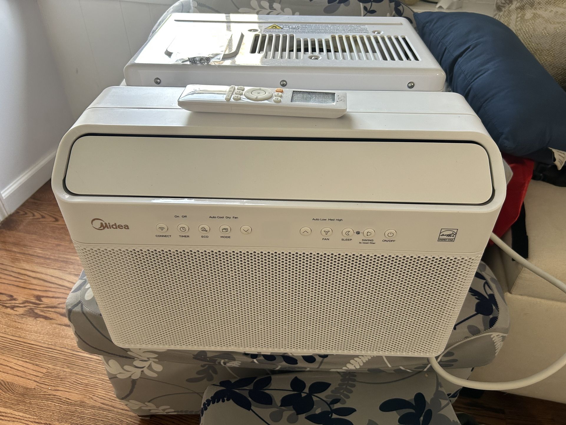 Midea U-shaped Air Conditioner