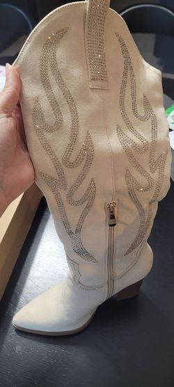 Women Boots Size 7