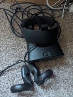 Oculus Rift S VR Headset with Controllers