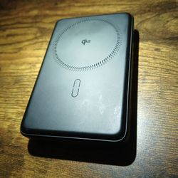 ESR Qi2 Kickstand MagSlim Wireless Power Bank Titanium, 5000mAh, 15W, MagSafe