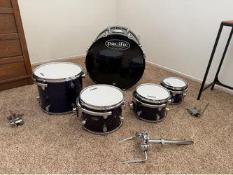 Pacific drum shell kit (6,10,12,14,22 and 14 “ snare)