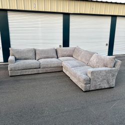 Modular Gray Sectional Couch – Spacious & Rearrangeable