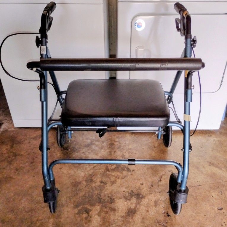 BARIATRIC WALKER w/ SEAT