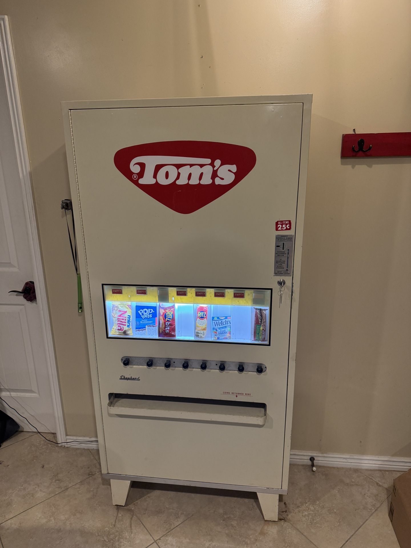 Functional Tom’s Snack Vending Machine