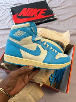 Air Jordan 1 High UNC Blue White Sneakers size 12