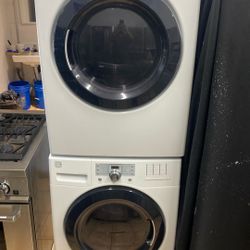 WASHER AND GAS DRYER SET 