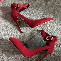 Guess Pointy Heels 7.5