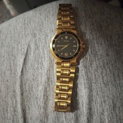 Gucci 9800 M Watch