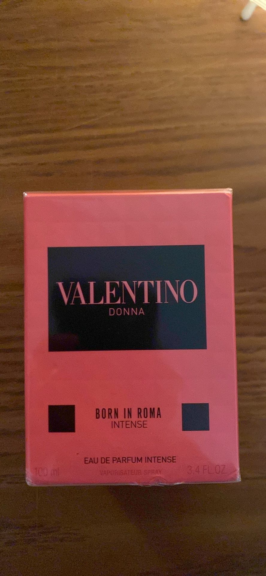 Valentino Donna Born In Roma