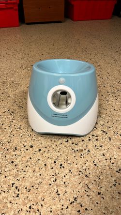 Dog Ball Thrower Fetch Machine 