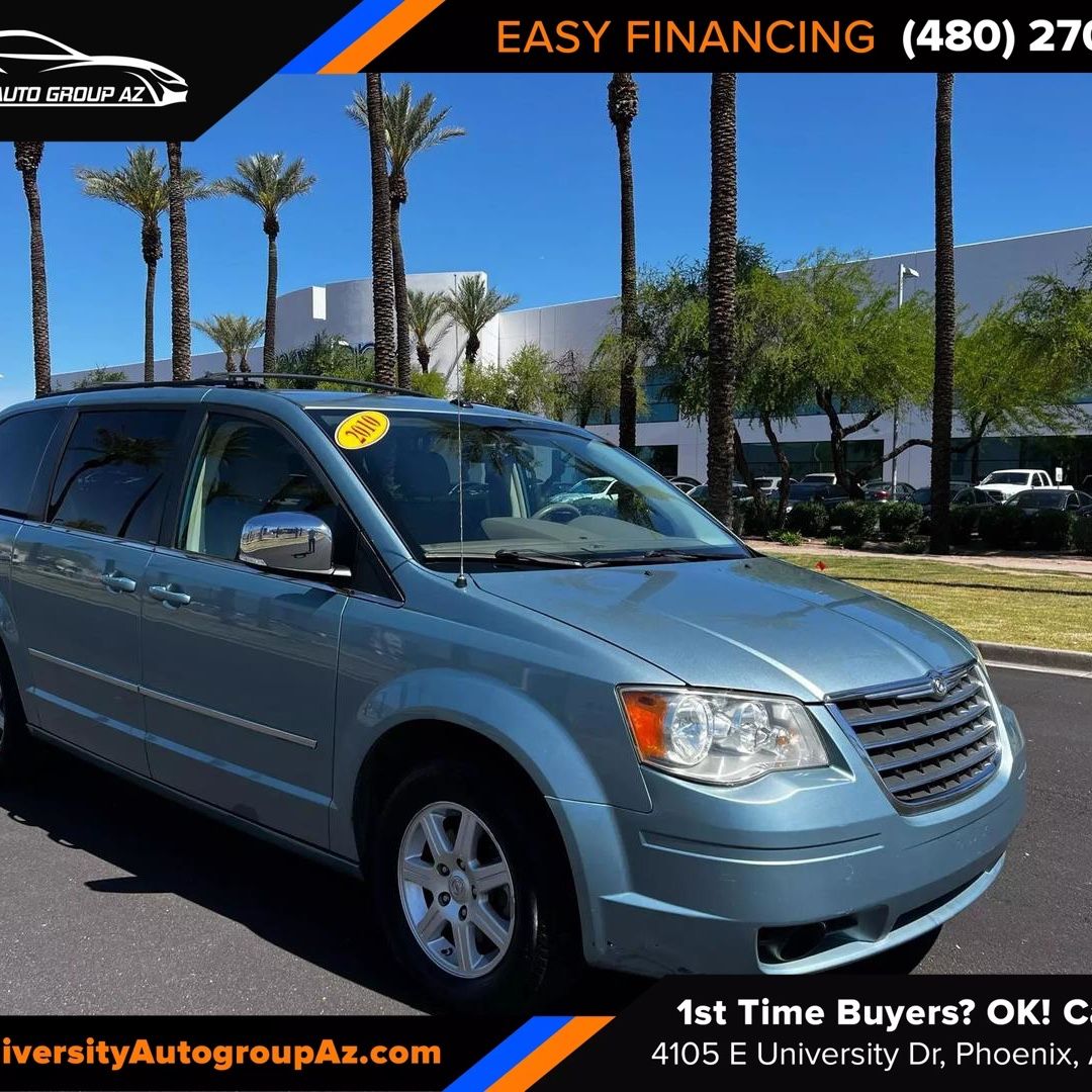 2010 CHRYSLER TOWN & COUNTRY 