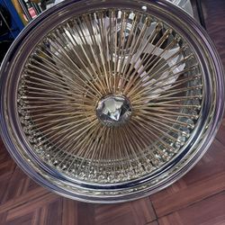 22s Center Gold Wheels With Vogue 