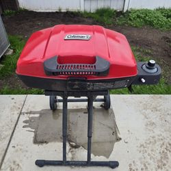 Coleman Series: (Roadtrip 285)Portable Stand Up Grill