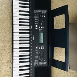 Yamaha psr e373 Keyboard 